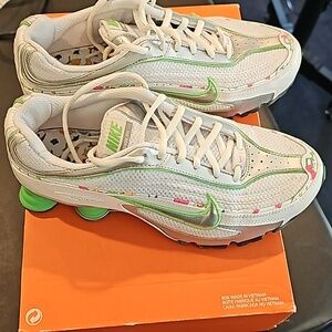WMNS Nike Shox Turbo+ size 7.5